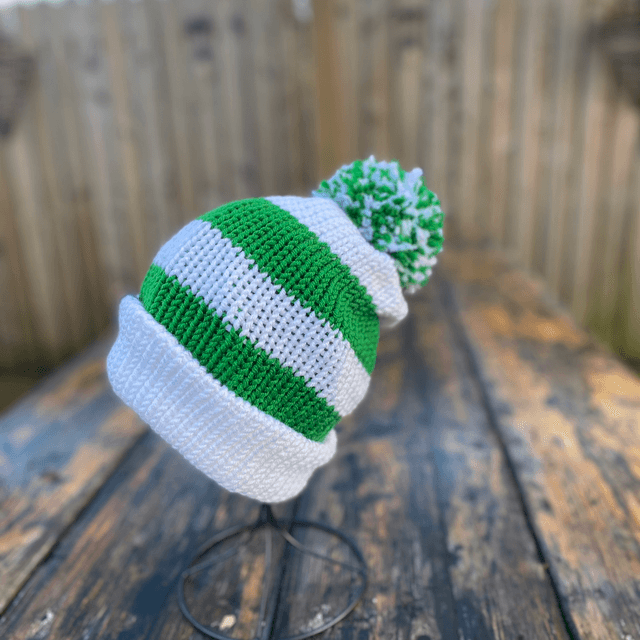 💚 Funky Chunky Bobble hat – Emerald & Snow White - Handmade in Scotland